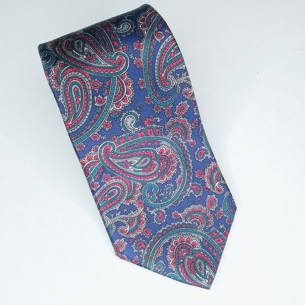 Oleg Cassini Paisley  Neck Tie